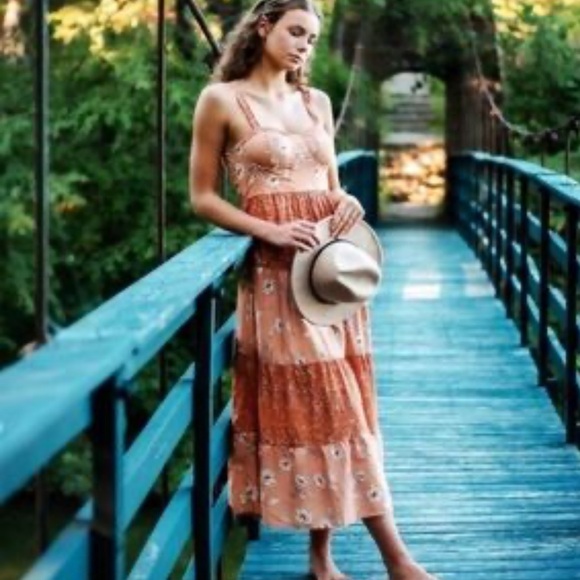 B.O.G Collective coral Orange tiered Maxi Dress smocked size small floral - Picture 2 of 9